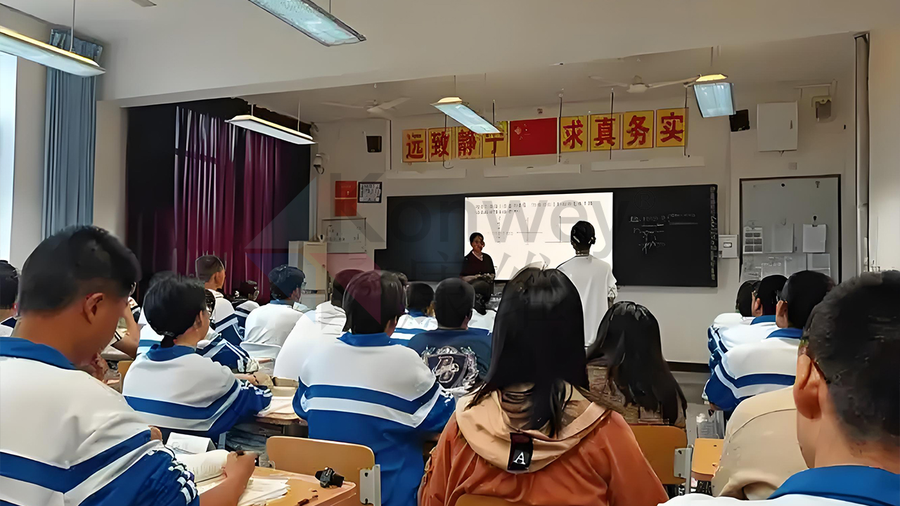 智慧课堂新起点：石家庄市第XX中学开启交互式教学机探索之旅​